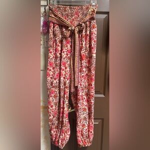 Nicole Miller Vibrant Floral pants size M